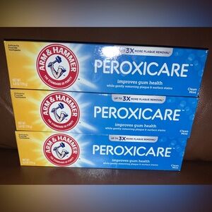 3~ARM & HAMMER Peroxicare Toothpaste in Clean Mint Flavor 6 oz Exp: 08/28